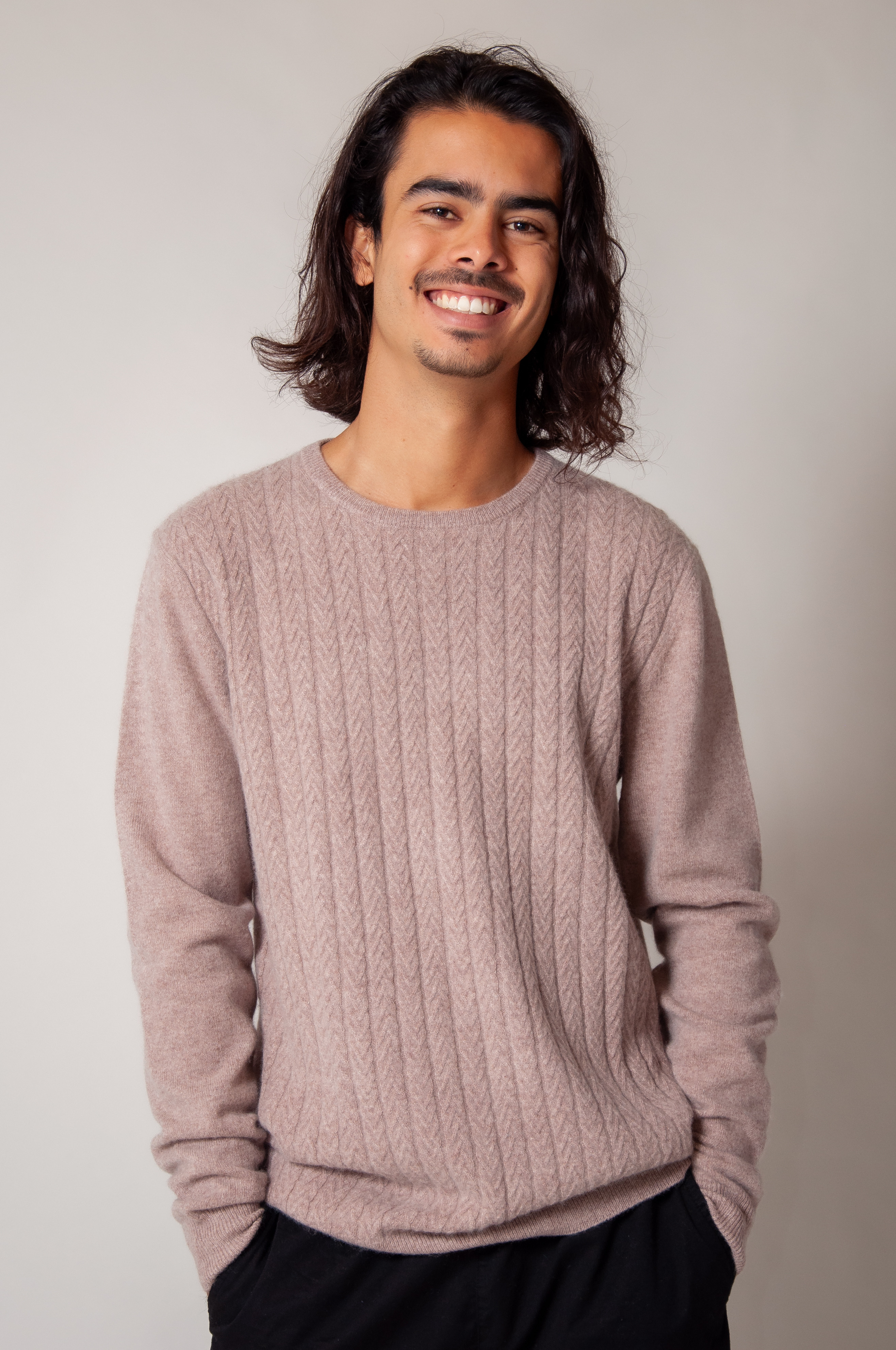 Pull homme col rond torsadé 100% cachemire gris